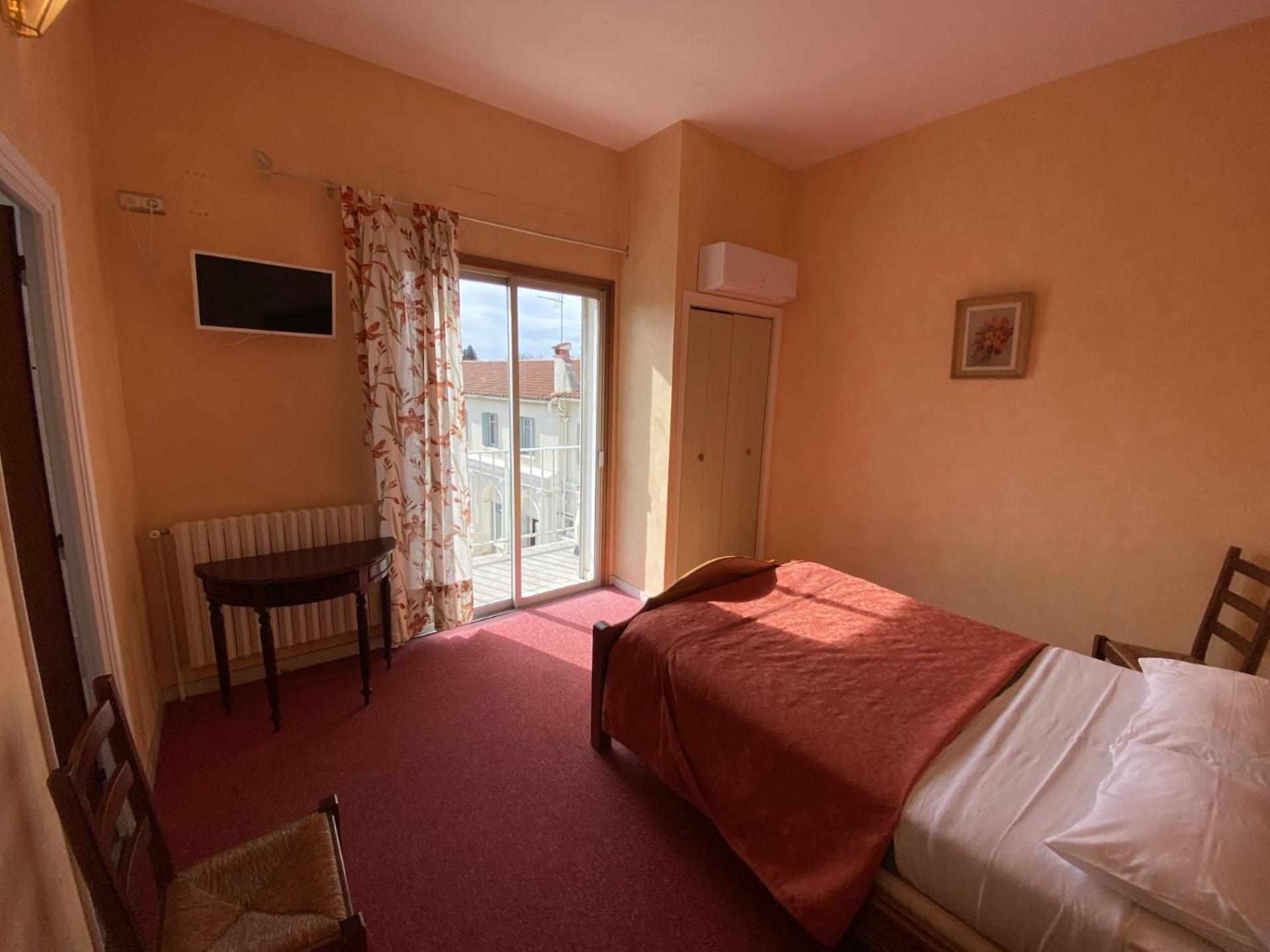 Hotel Le Floreal Le Soler Esterno foto
