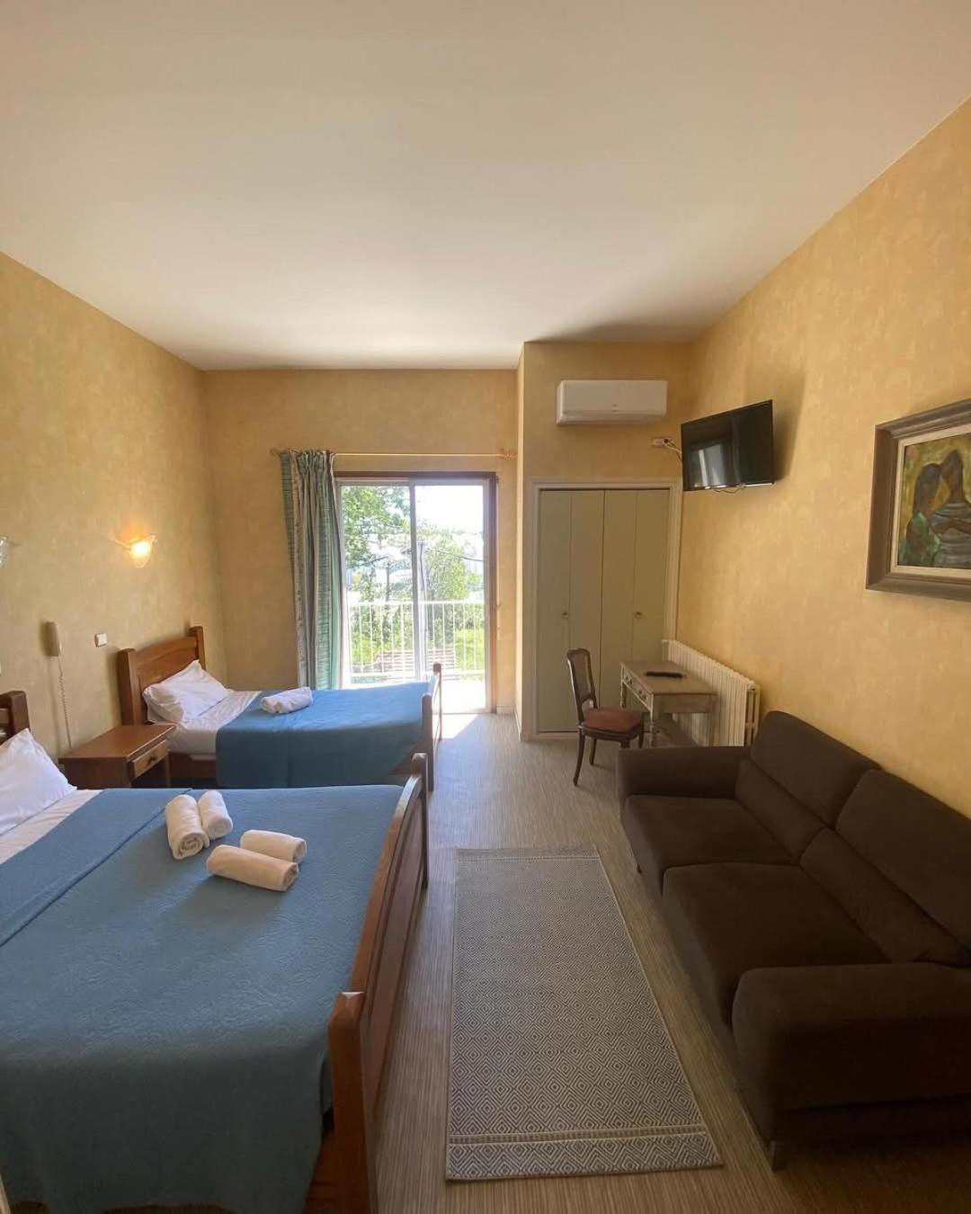 Hotel Le Floreal Le Soler Esterno foto